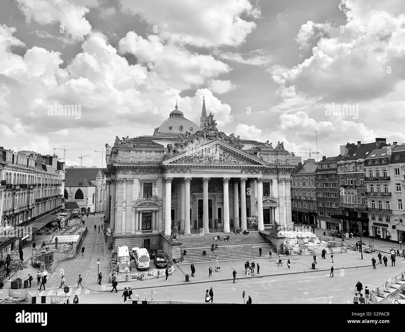 Bruxelles, Belgio - 29 Maggio 2019: La Bourse, il belga stock exchange. - Immagine stock catturata con smartphone