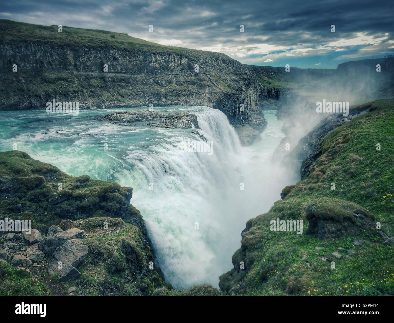 Gullfoss, acqua caduta in Islanda Foto Stock