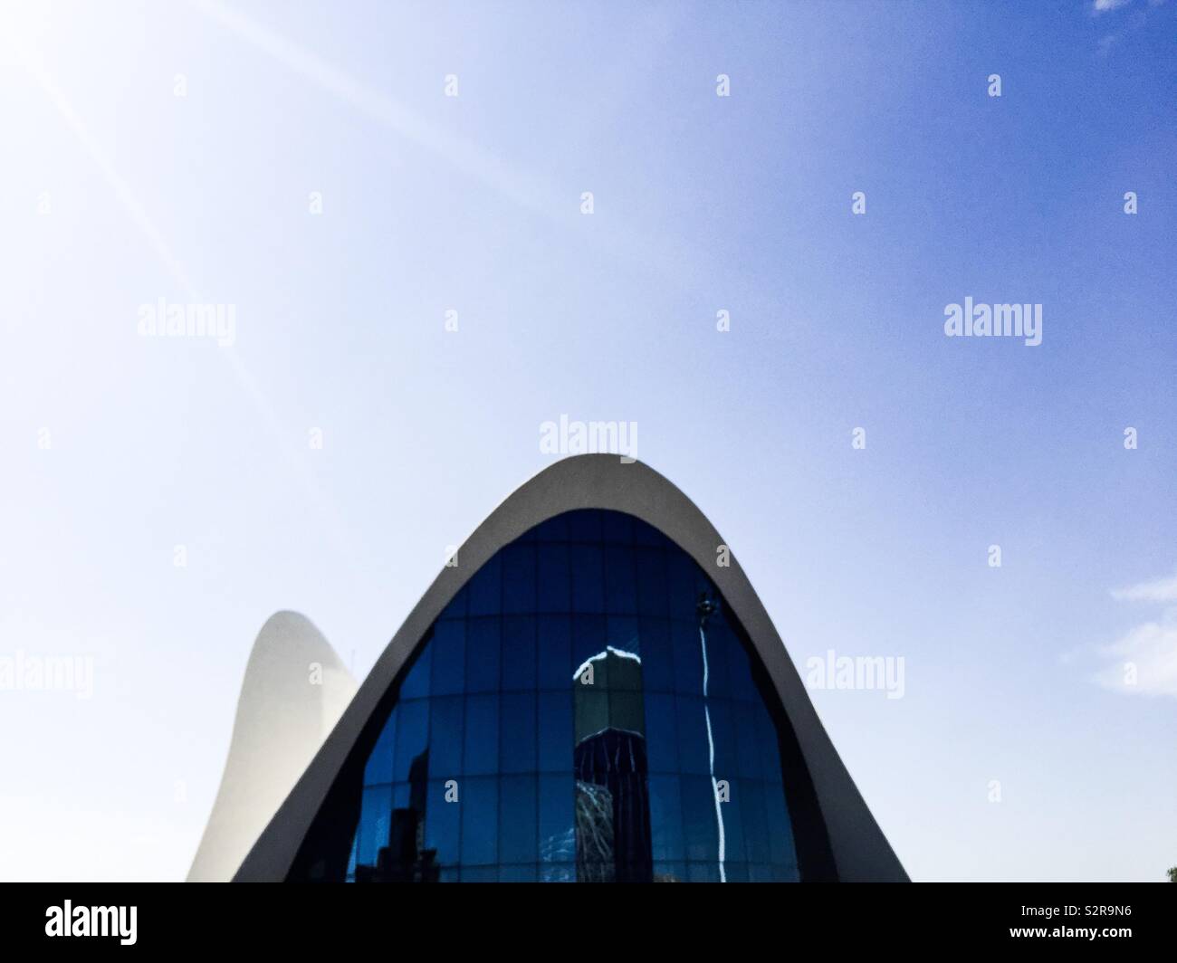 Facciata di acquario oceanografico a Valencia Foto Stock