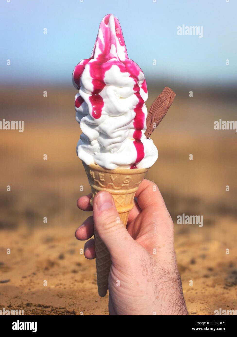 Il gelato in riva al mare Foto Stock