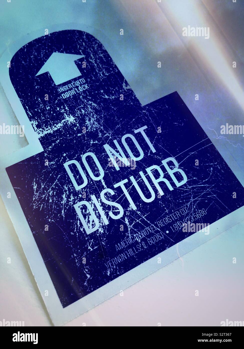Close up di un bene usato e usurato hotel card il tasto "non disturbare", STATI UNITI D'AMERICA Foto Stock