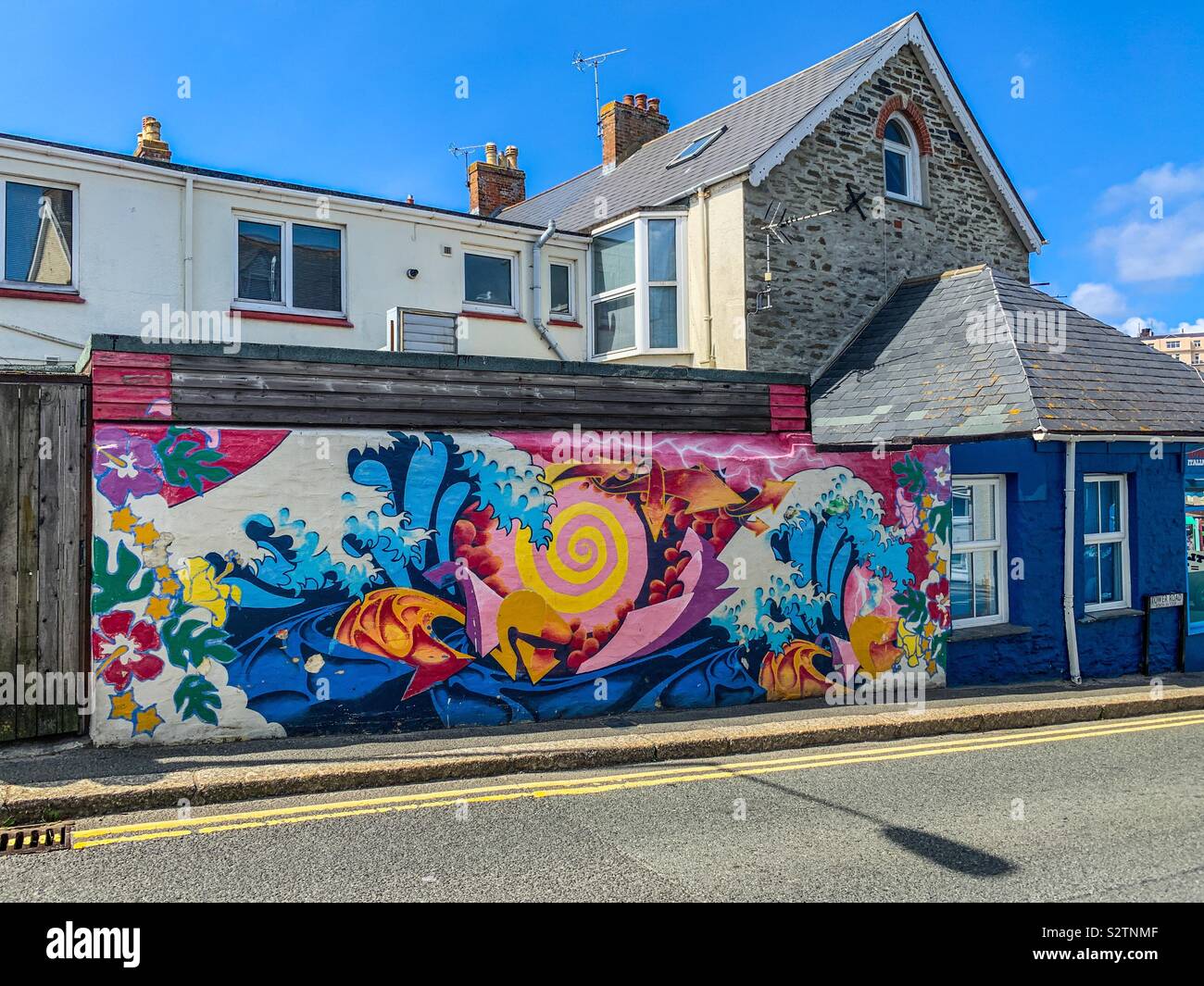 Mare dipinto murale sulla parete in Newquay Cornwall Foto Stock
