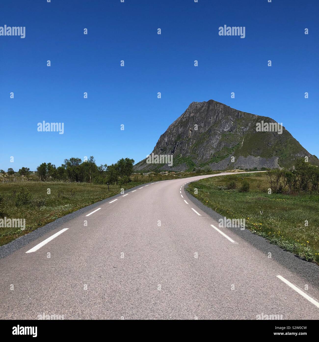 La strada aperta, Holm, Norvegia. Foto Stock