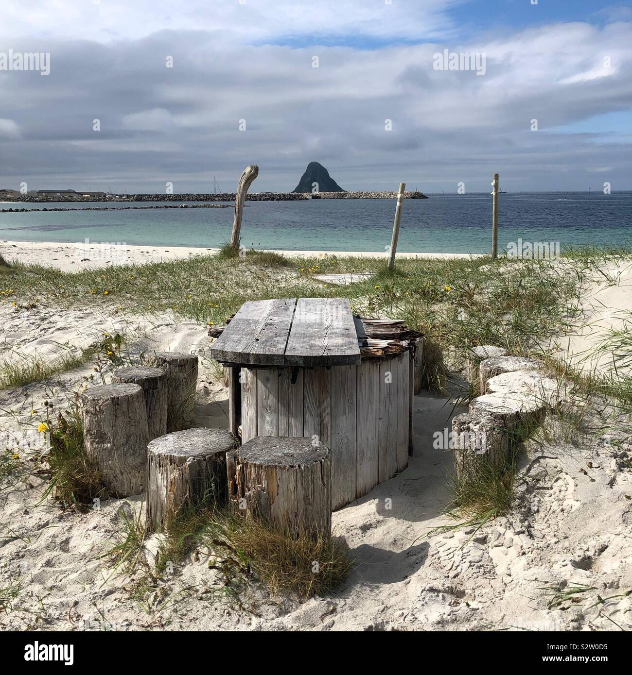 Beach area picnic sull'isola di Vega, Norvegia Foto Stock