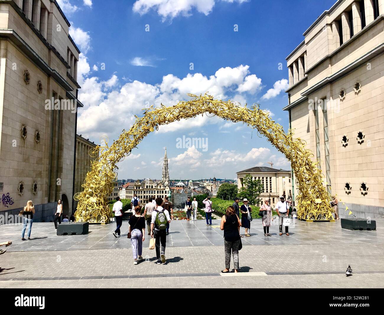 Arco di moto gialla Foto Stock