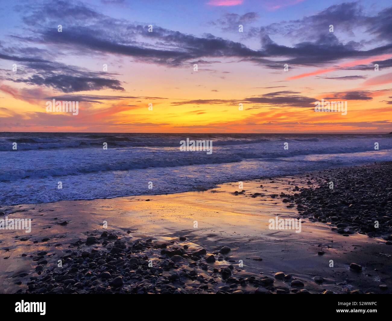 Tramonto a post-incandescenza Llangennith beach, Gower, Swansea, South West Wales, Agosto. Foto Stock
