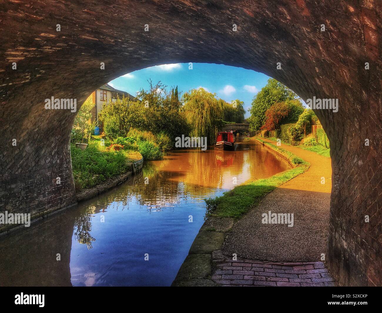 Shropshire e Union Canal a Middlewich Cheshire Regno Unito - Immagine stock catturata con smartphone