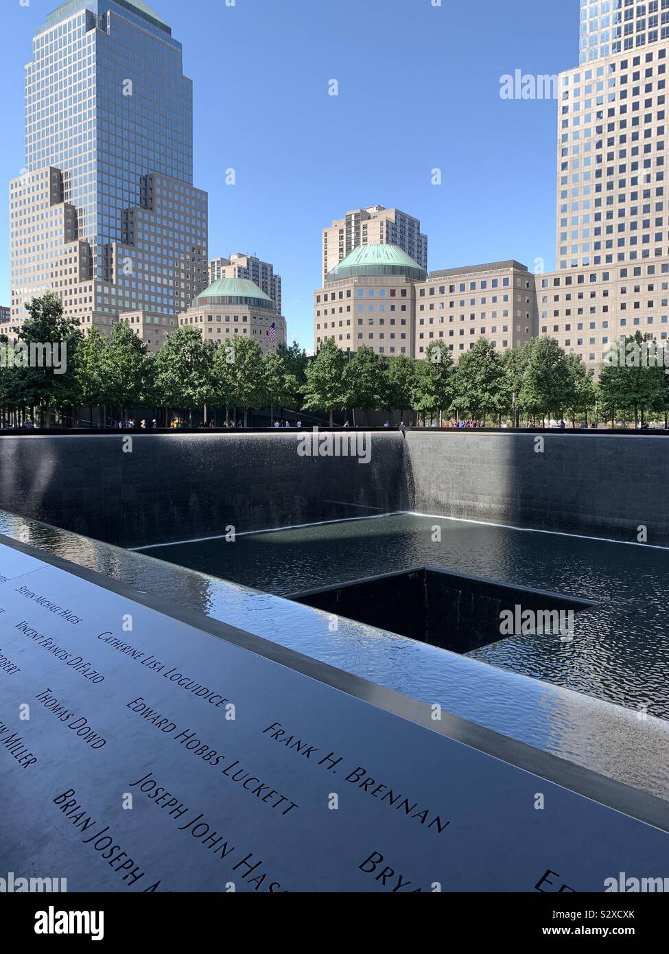 Stagno riflettente NYC 9/11 Memorial Foto Stock