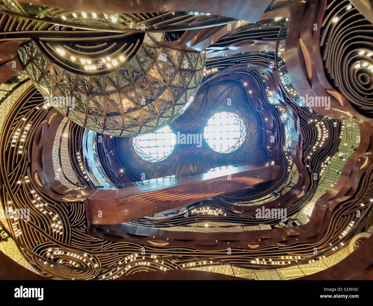 Il nuovo k11 Musea shopping mall in ' Kowloon Hong Kong. - Immagine stock catturata con smartphone