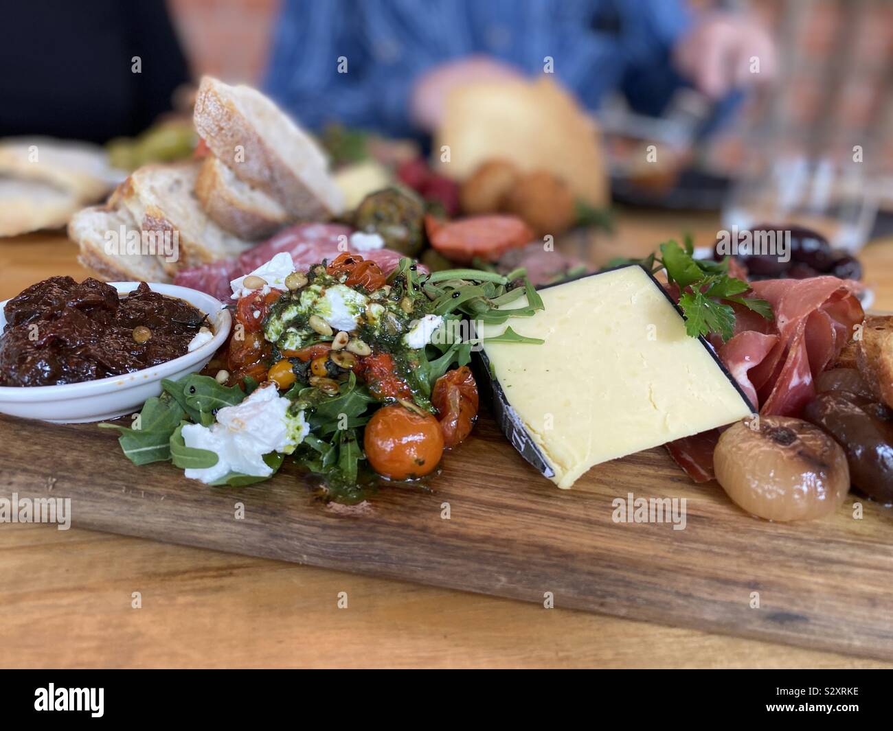 Formaggi e salumi Consigli di cucina mediterranea Foto Stock