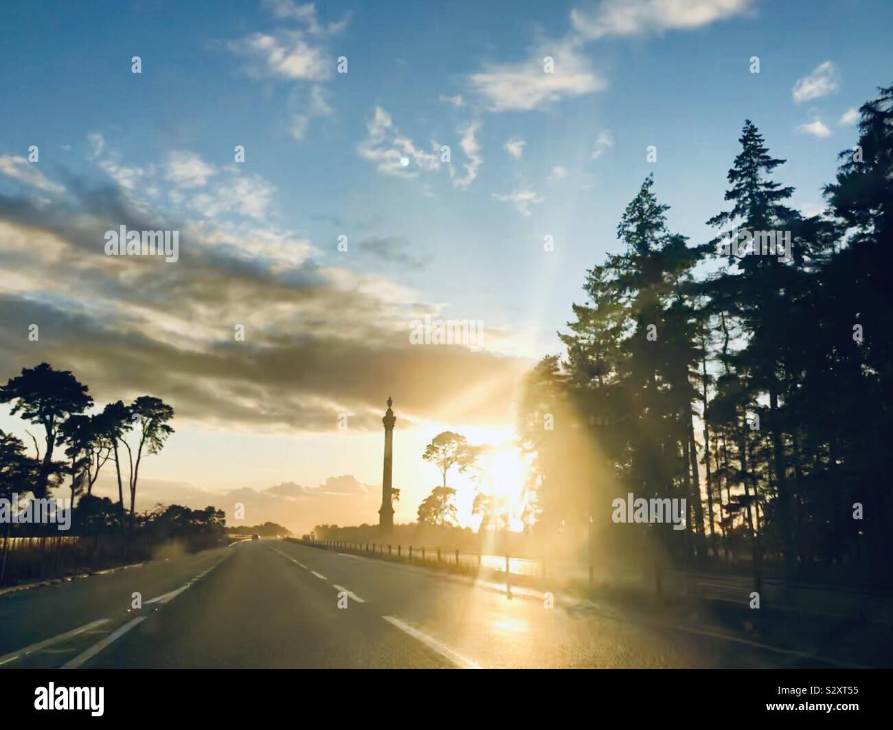 Un monumento al tramonto in Norfolk Foto Stock