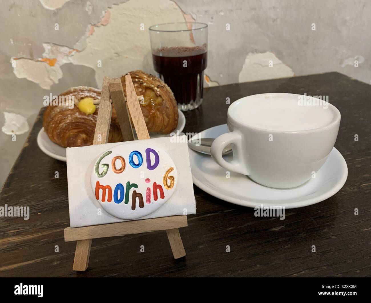 Buona mattina messaggio con una dolce colazione Foto Stock