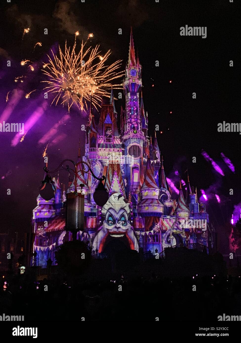 "Poveri infelici anima". Questa magia è stato sbloccato a Disney World, Florida quando ho partecipato Mickeys non è così spaventoso Halloween Party! Foto Stock