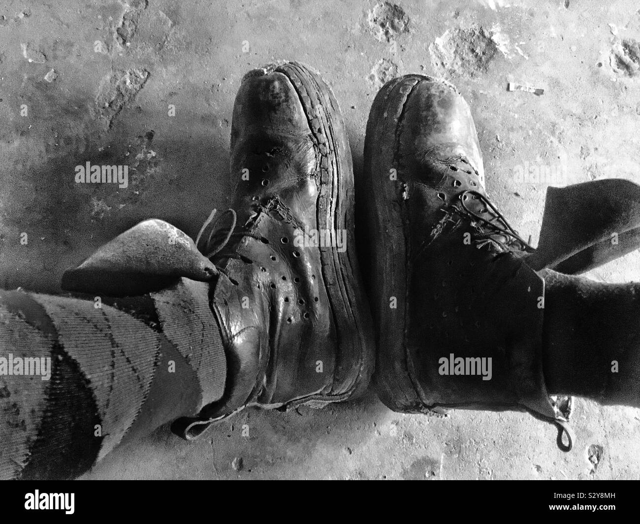Queste scarpe è venuto con me in tutto il mondo e sono stati realizzati da un produttore di scarpe in Nepal, che ha seguito il mio design in ogni dettaglio. Lo ha ottenuto il materiale e lo ha ringraziato i big big time. Foto Stock