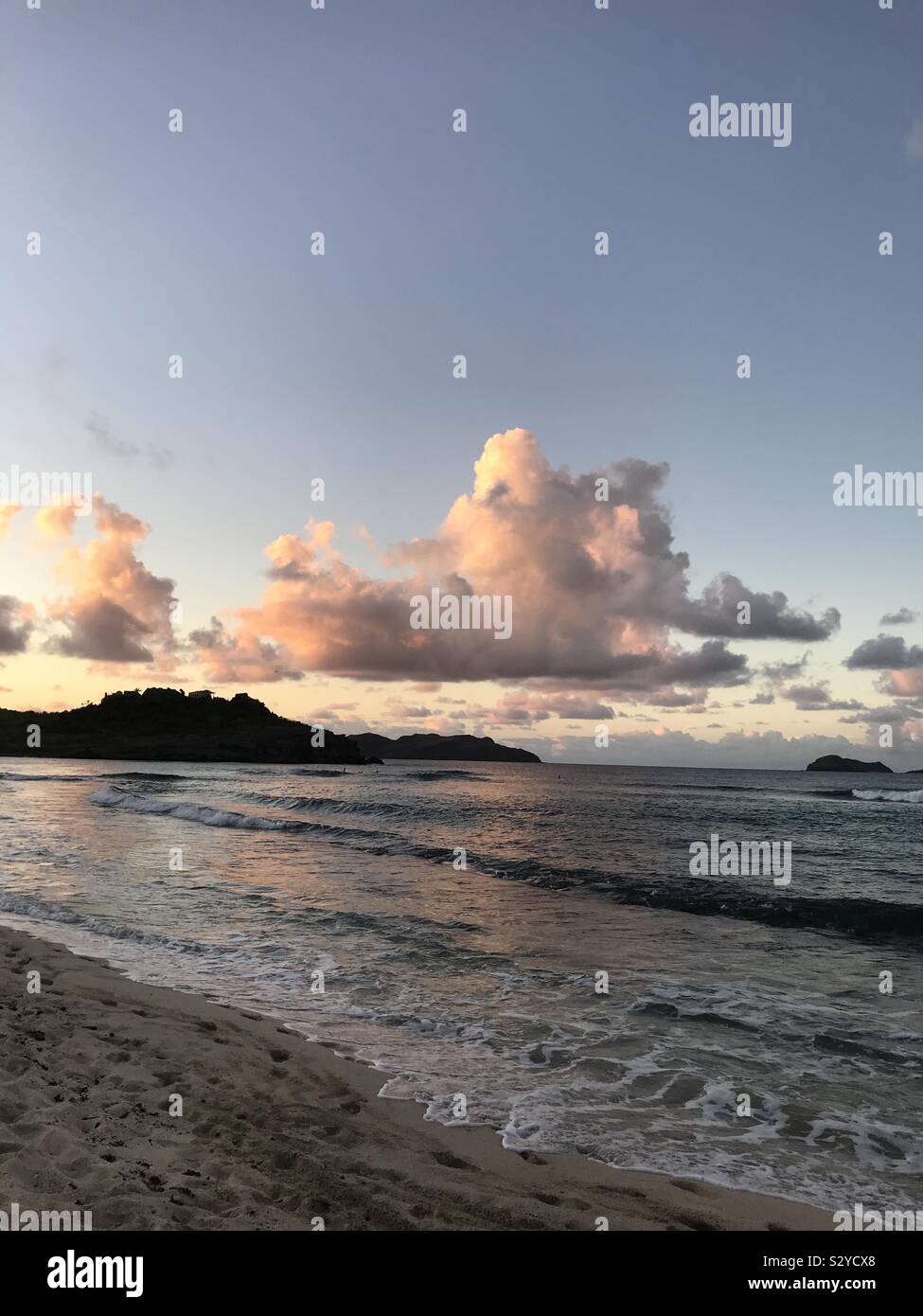 Bella spiaggia di Saint Barts Foto Stock