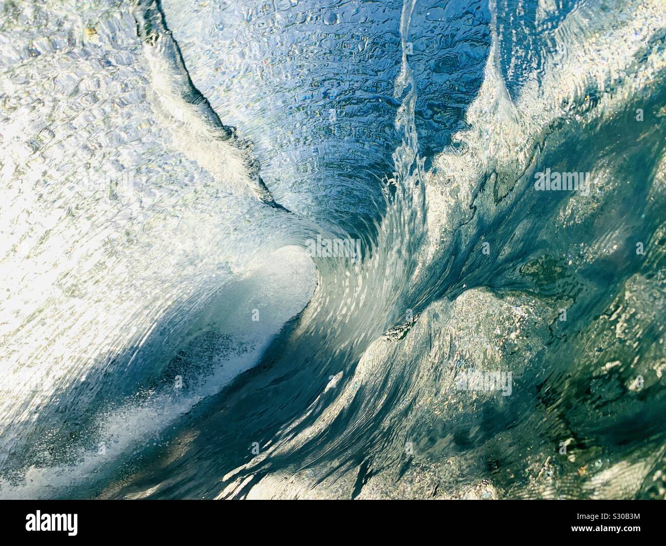 All'interno di un'onda. Foto Stock