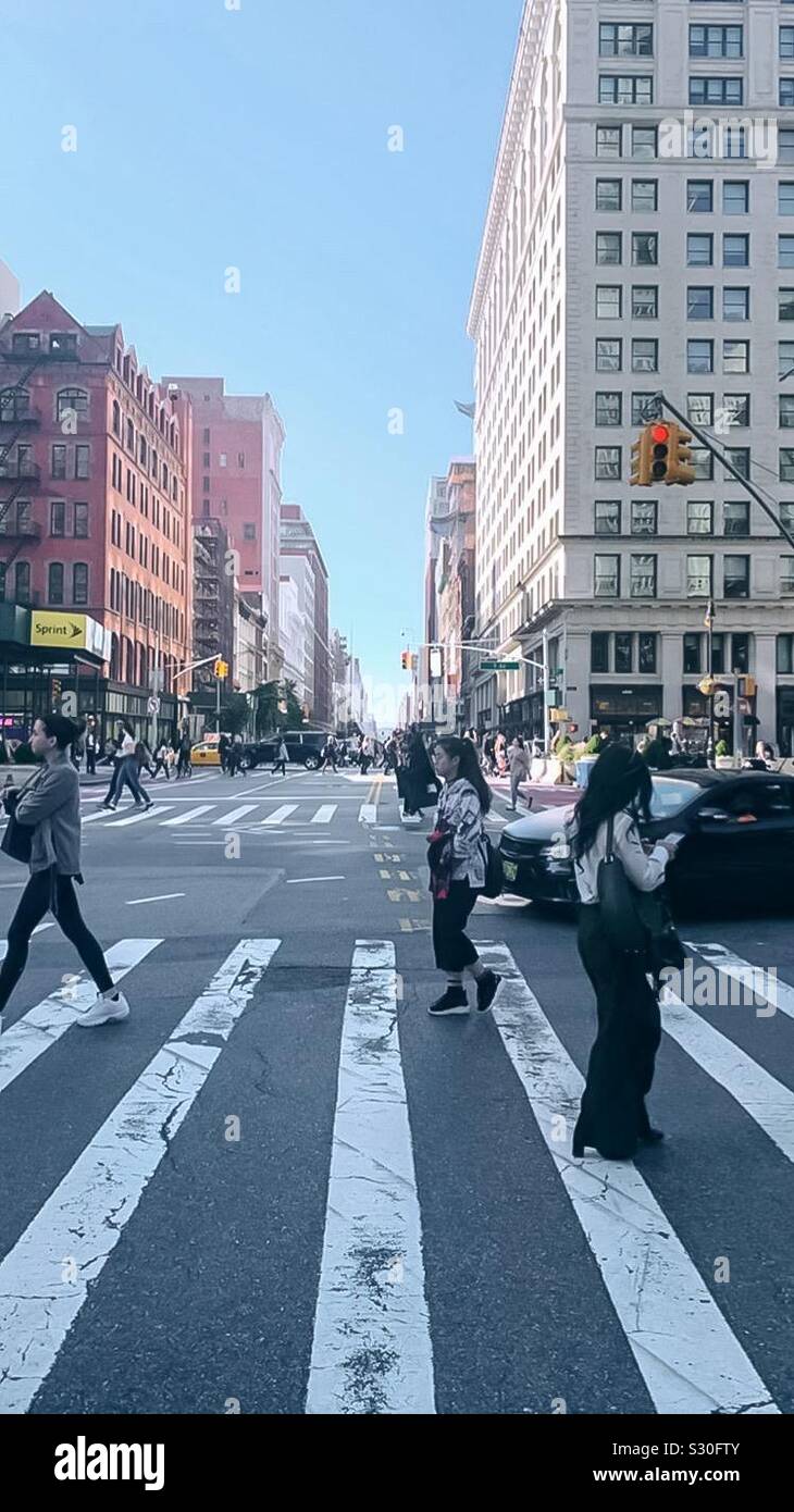 Attraversamento di strada di New York Foto Stock