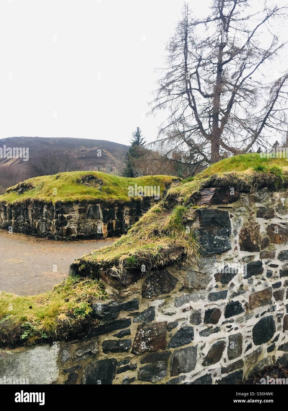 Il castello di Kindrochit, un palazzo del XIV secolo rovina, in Braemar, Scozia Foto Stock