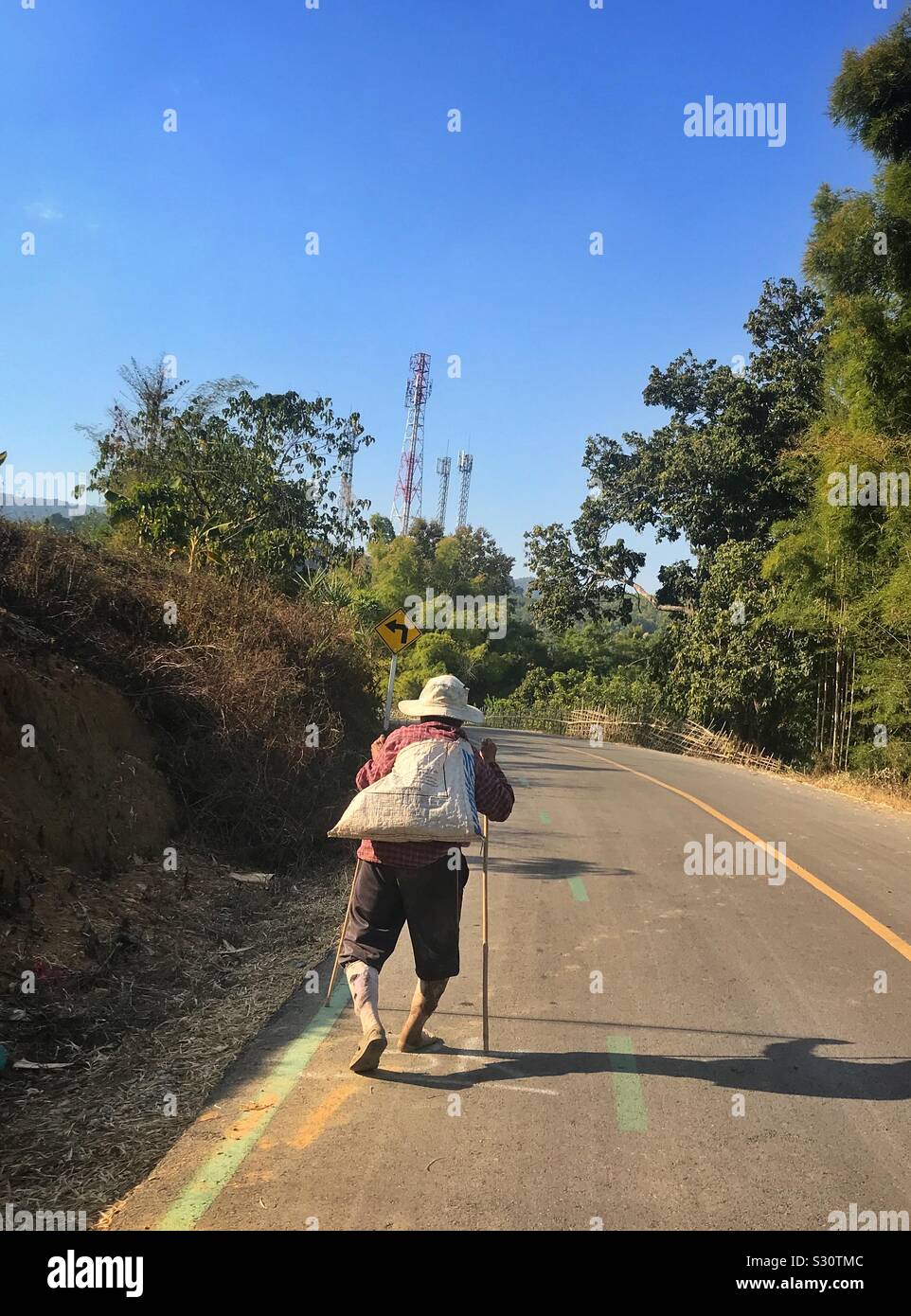 Vecchio contadino in Thailandia Foto Stock