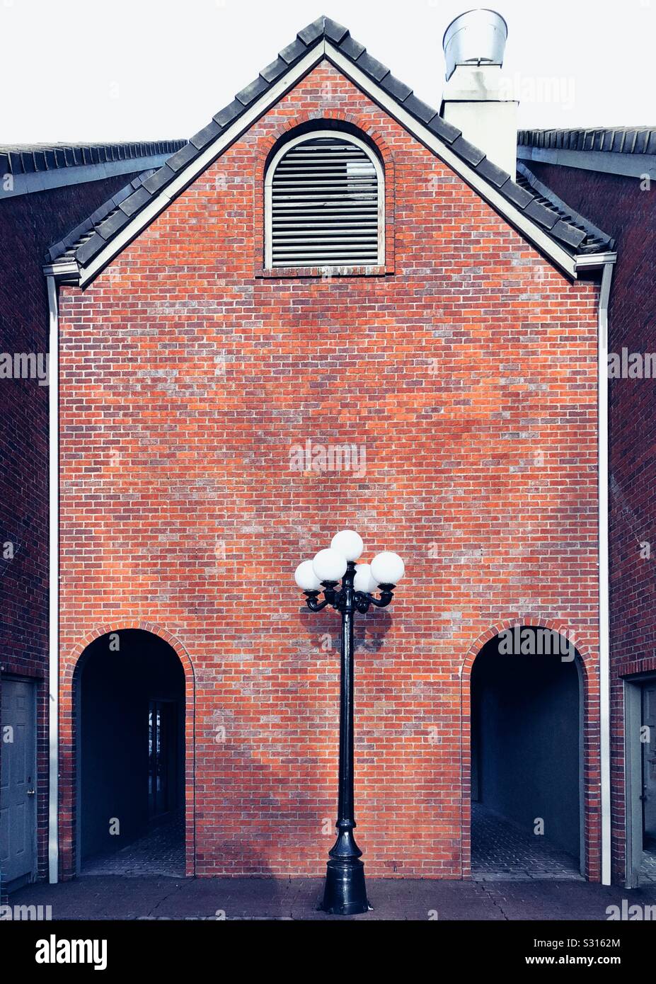 Edificio di mattoni e di luce tradizionali post in Issaquah, nello stato di Washington Foto Stock