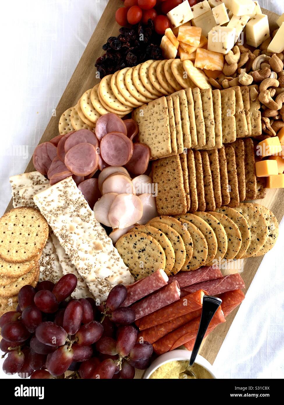 Charcuterie board - Immagine stock catturata con smartphone