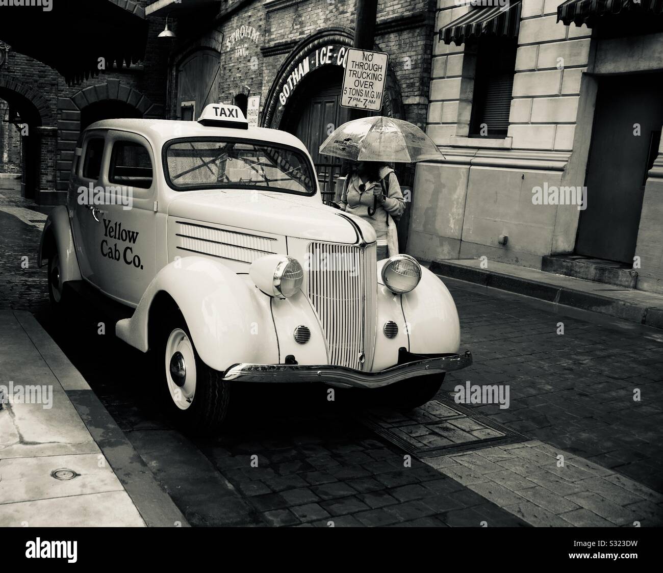 Vintage yellow cab Foto Stock