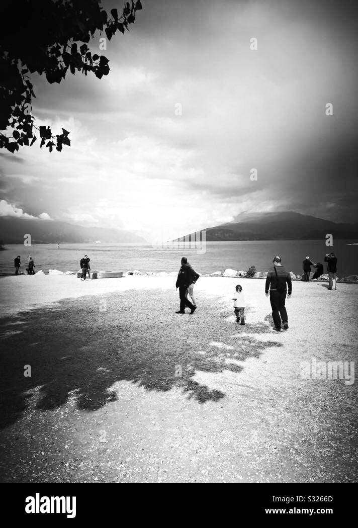Foto in bianco e nero del Lago di Garda in autunno Foto Stock