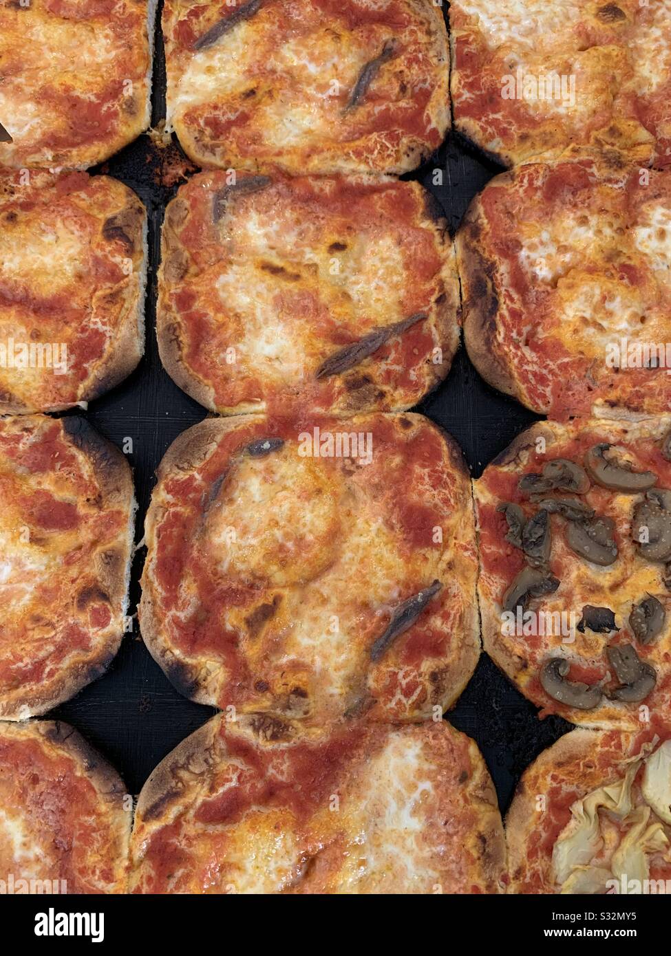Pizza - Immagine stock catturata con smartphone