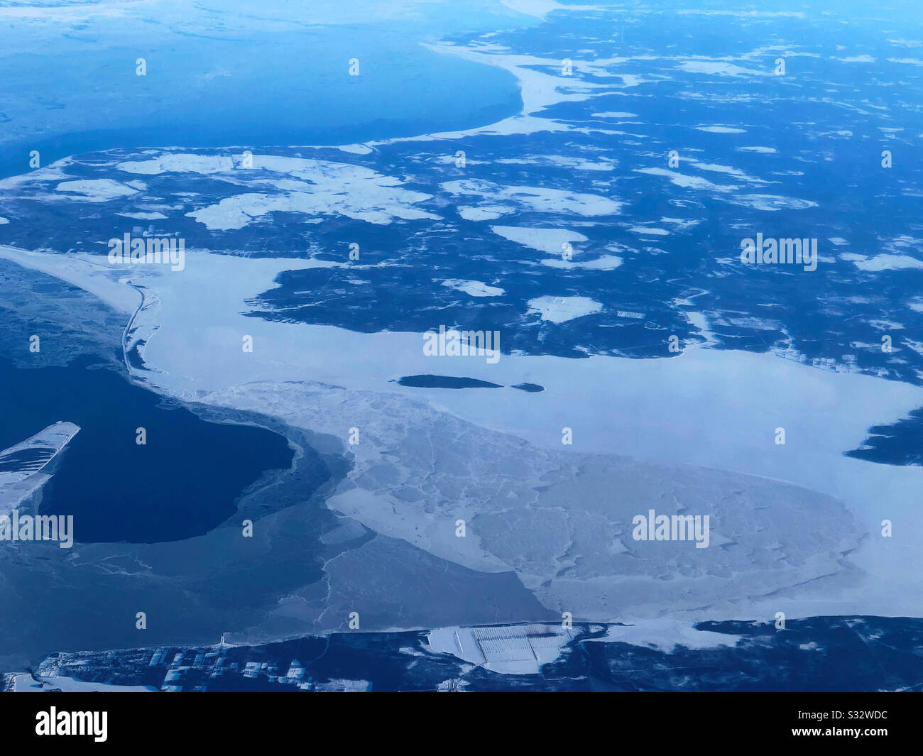 Veduta aerea di Alnwick, New Brunswick, Canada da una finestra di aeroplano Foto Stock