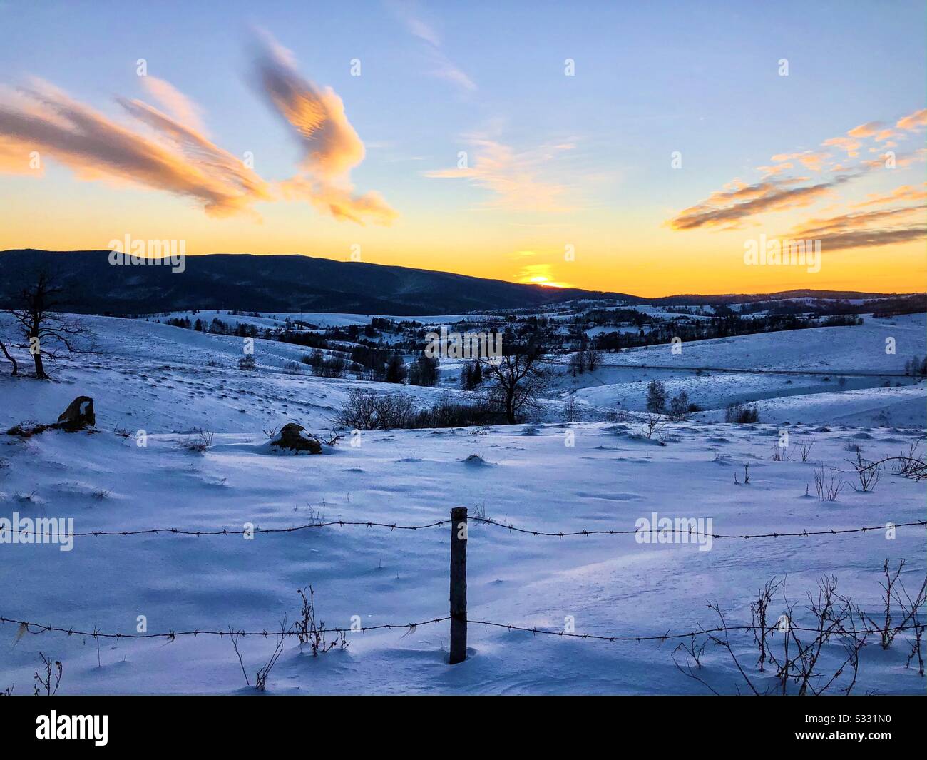 Tramonto in montagna Foto Stock