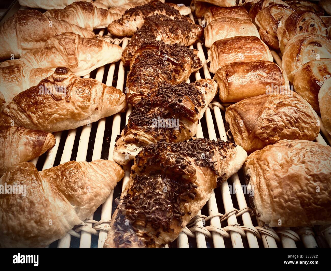 Deliziosi croissant francesi Foto Stock