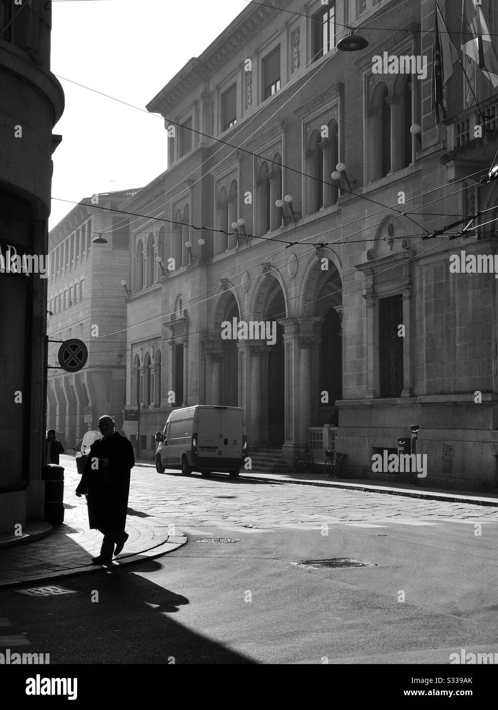 Street scena uomo a piedi Foto Stock