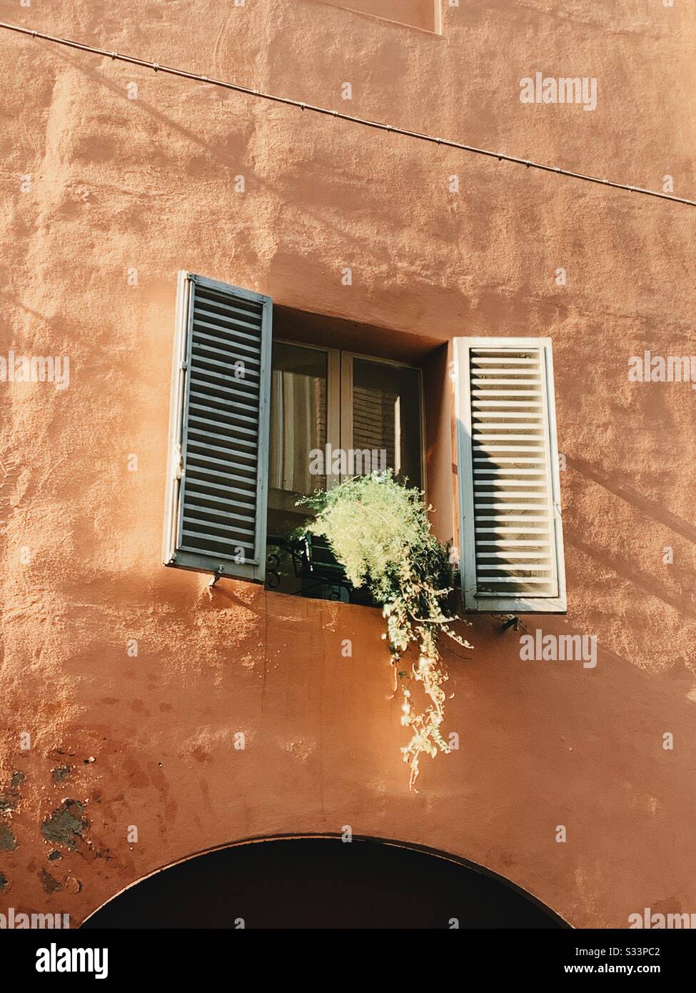 Stabilimento di produzione di finestre a Bologna Foto Stock