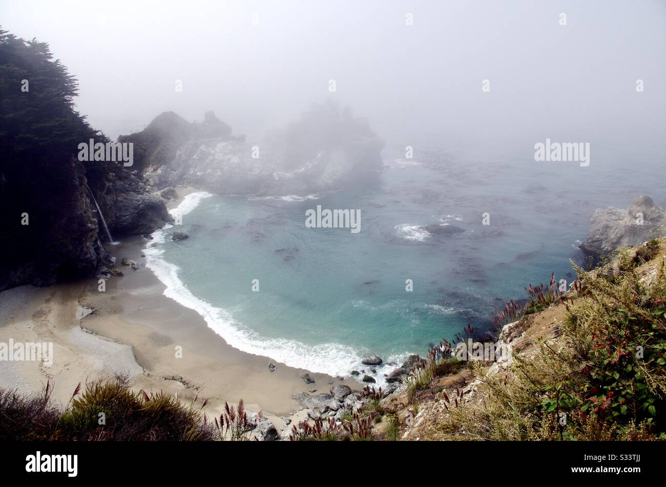 Cascata Di Big Sur Nebbia Foto Stock