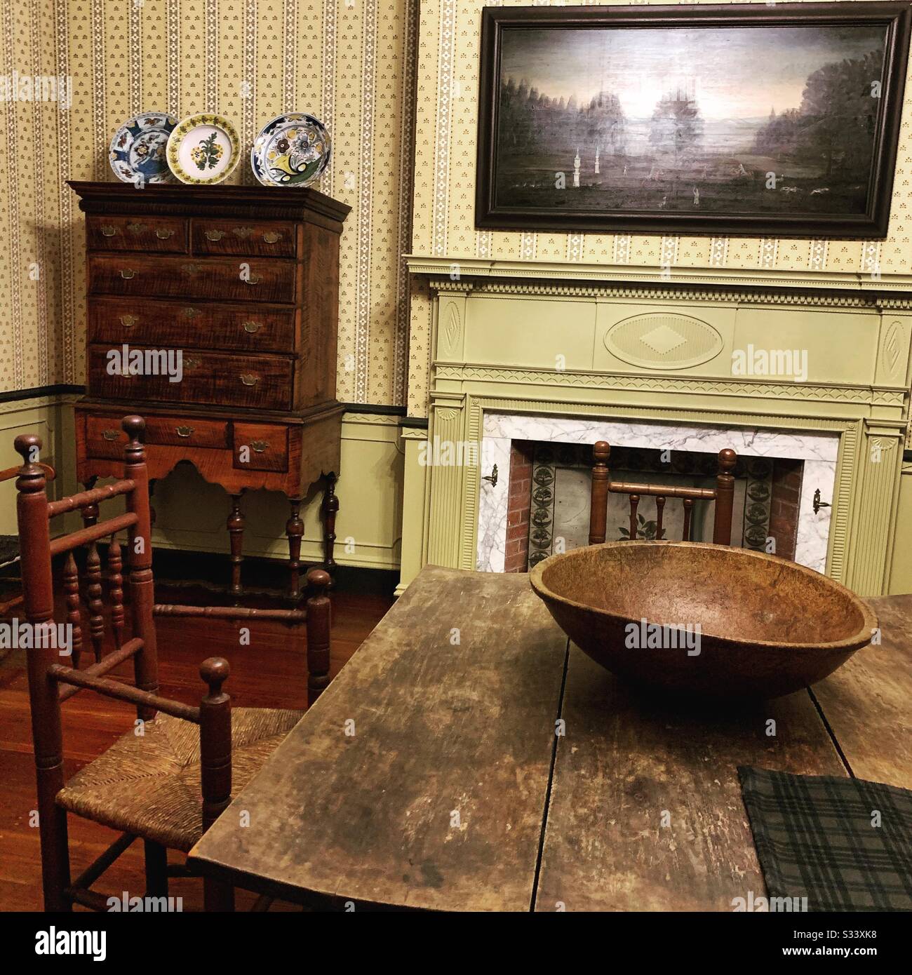 Colonial Revival Movement Room, Pendleton House, Risd Museum, Providence, Rhode Island, Stati Uniti - Immagine stock catturata con smartphone