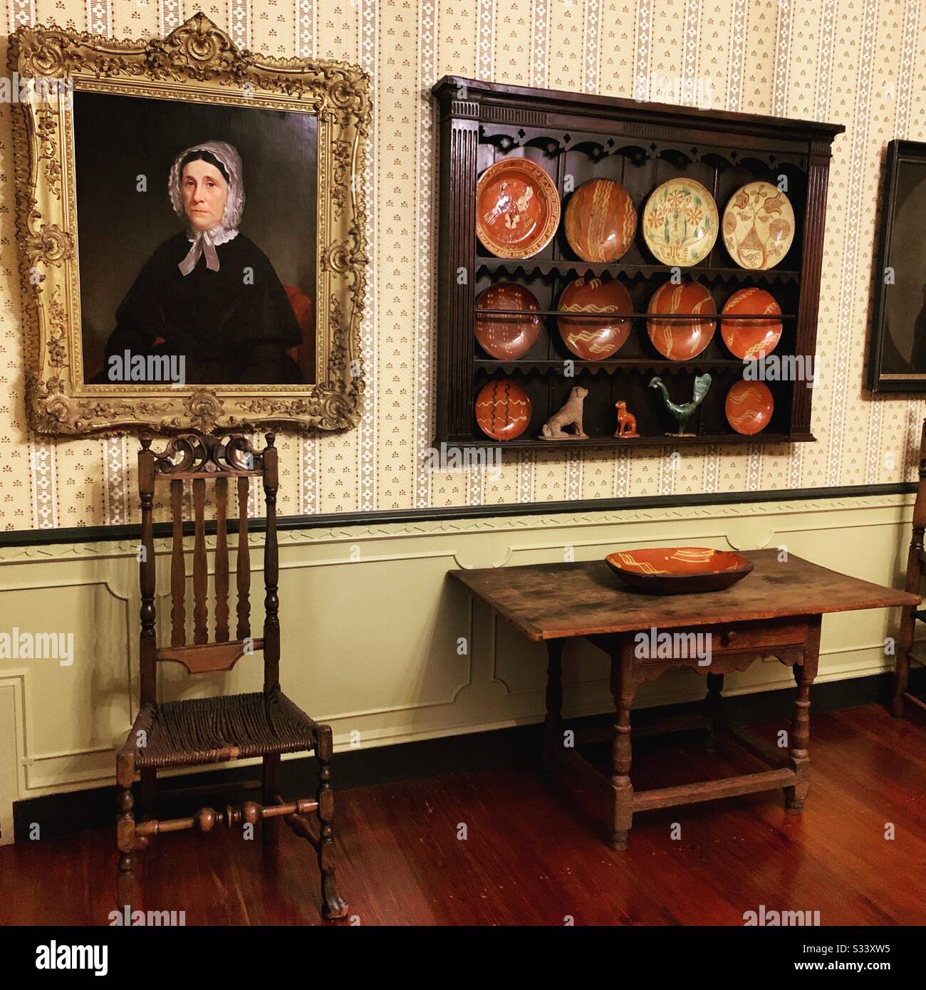 Colonial Revival Movement Room, Pendleton House, Risd Museum, Providence, Rhode Island, Stati Uniti - Immagine stock catturata con smartphone