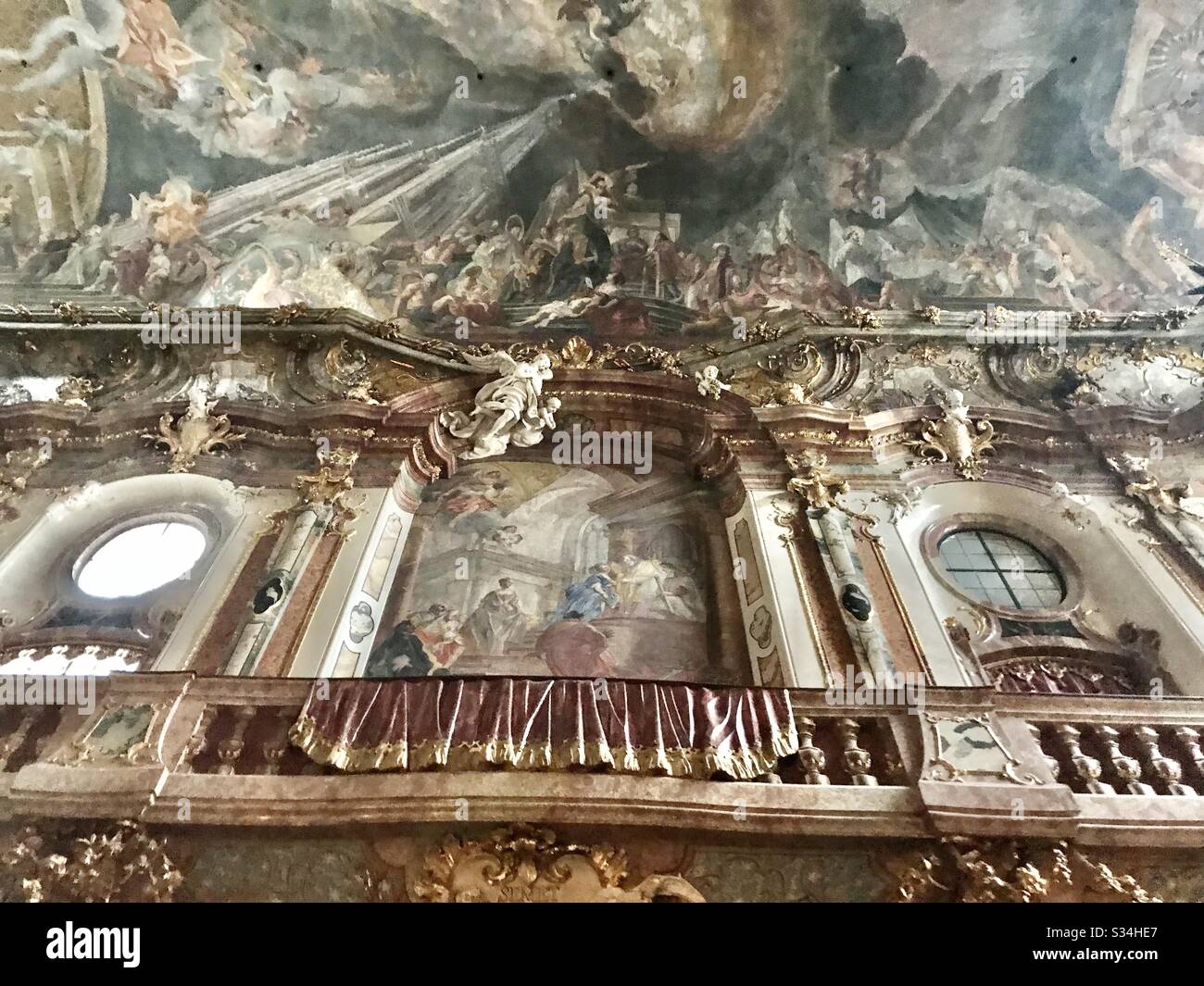 Mura ornate della chiesa di Monaco Foto Stock