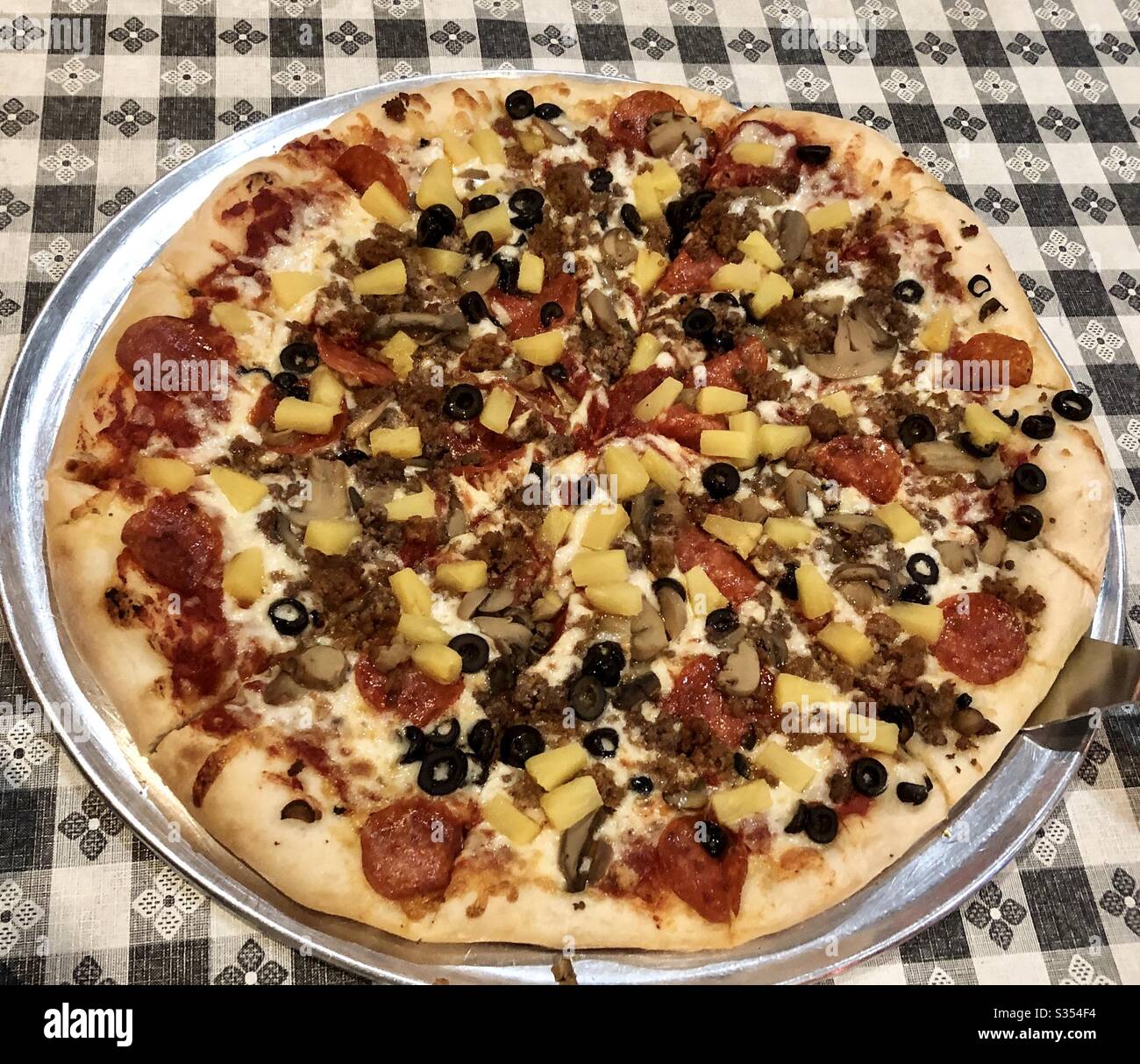 Pizza, gustosa, mangiare fuori, cibo, grande, primo piano Foto Stock