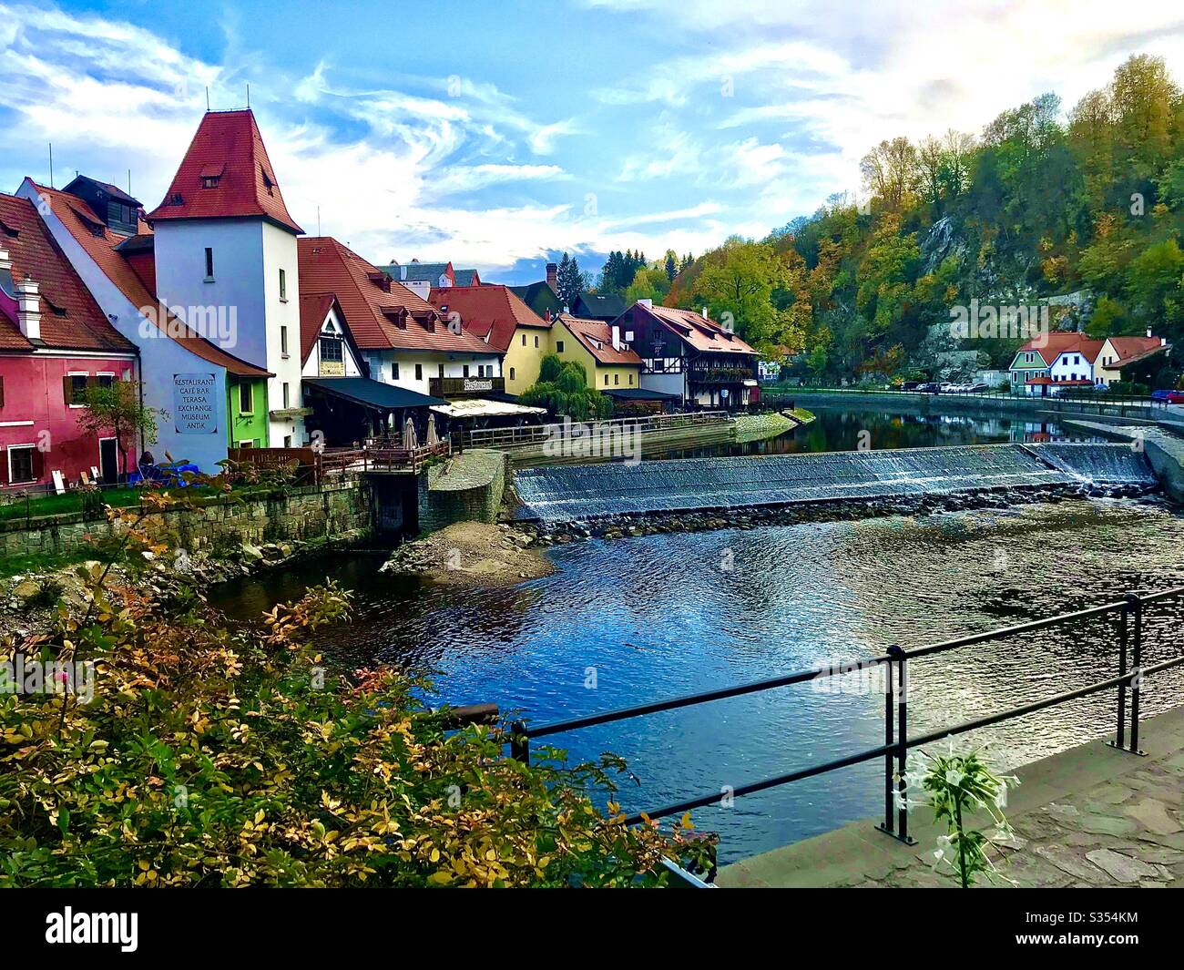 Cesky Krumlov cascata Foto Stock