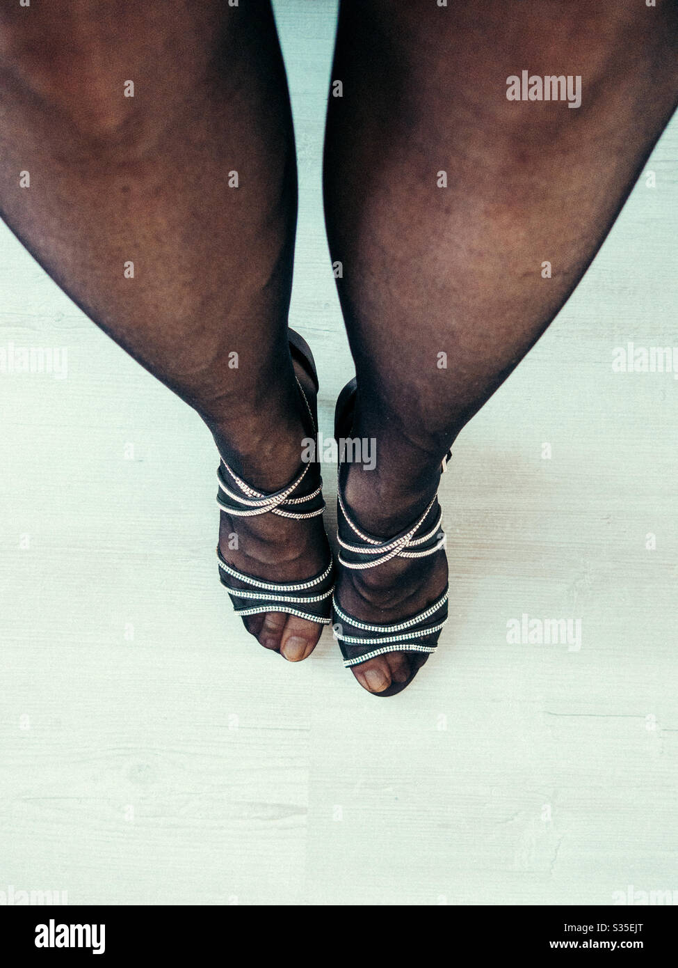 Female legs with pantyhose immagini e fotografie stock ad alta risoluzione  - Alamy