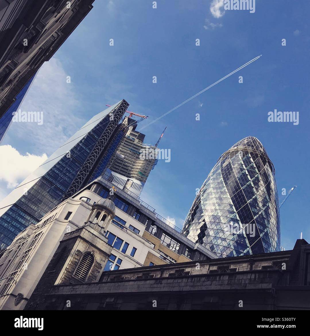 Il Leadenhall Building & St. Mary's Ax, da Leadenhall Street Foto Stock