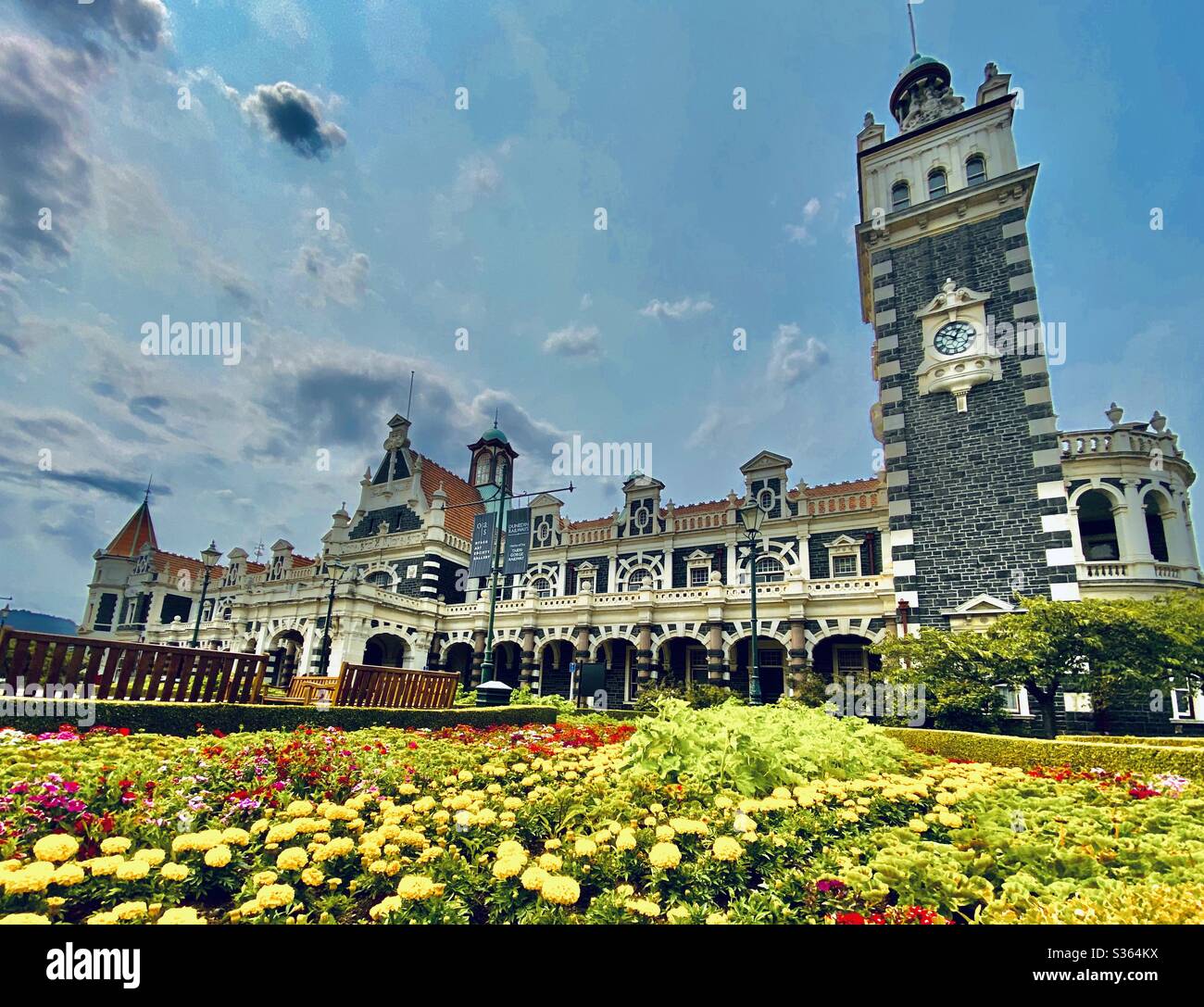 L'iconica stazione ferroviaria di Dunedin, Dunedin, Australia Foto Stock