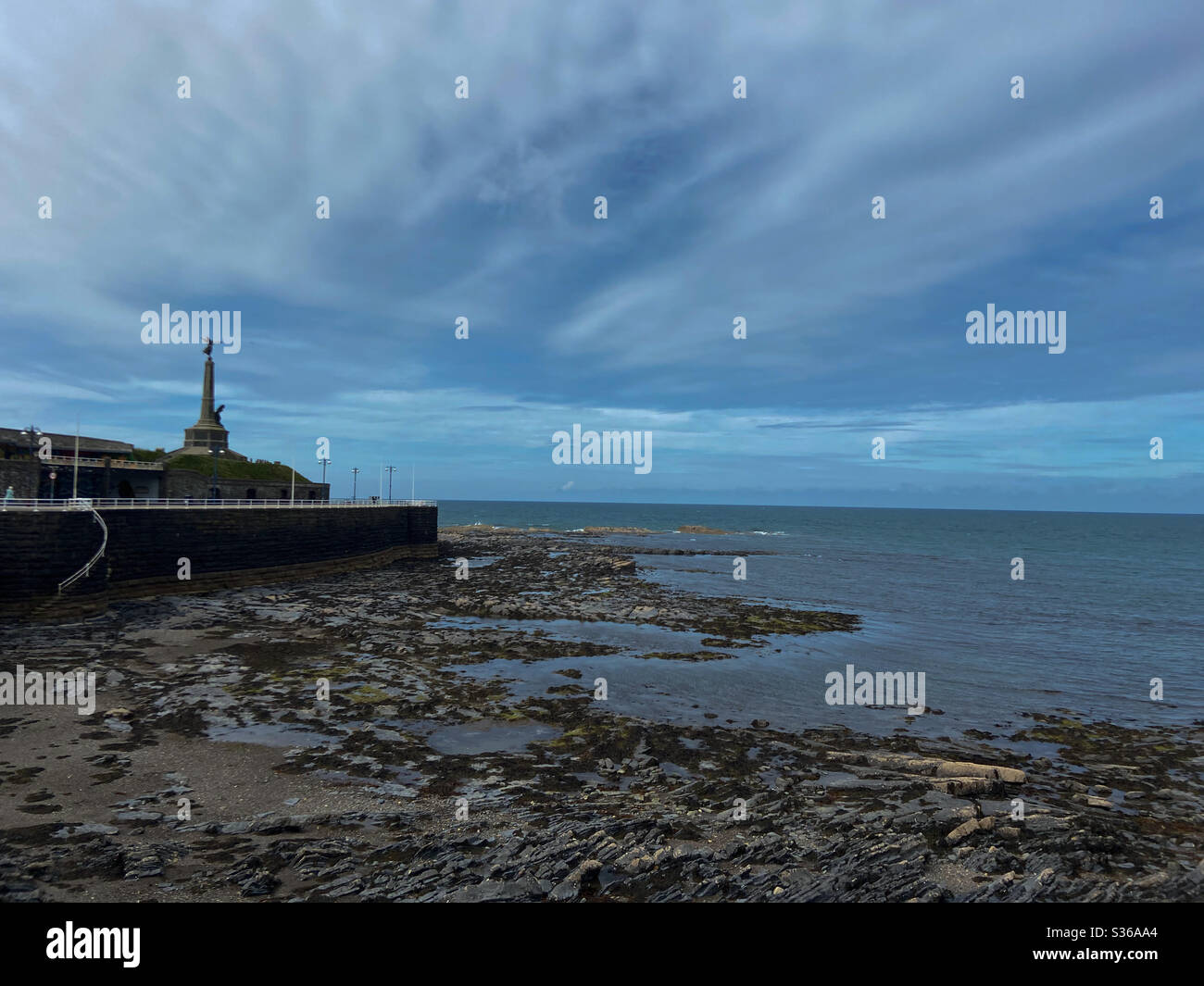 Aberystwyth, Galles occidentale, Regno Unito. Domenica 17 maggio 2020. Meteo: Aberystwyth a bassa marea la Domenica mattina ©️Rose Voon/Alamy Live News Foto Stock