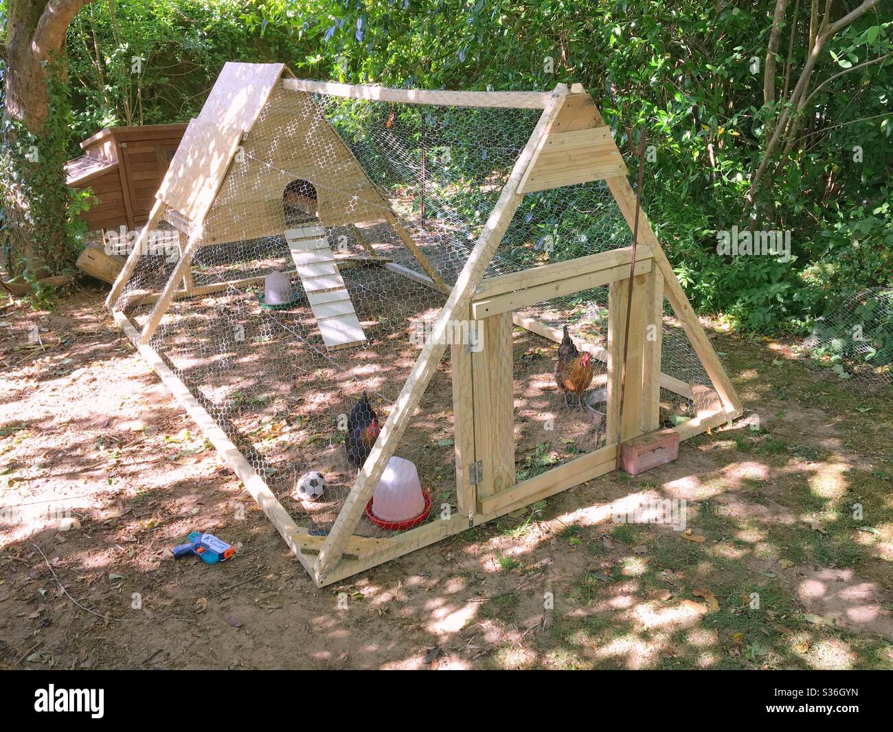 Coop di pollo CON cornice A fatto a mano. Foto Stock