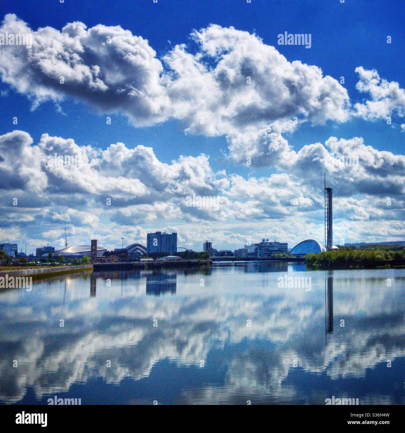 Fiume Clyde Glasgow riflessioni. Foto Stock