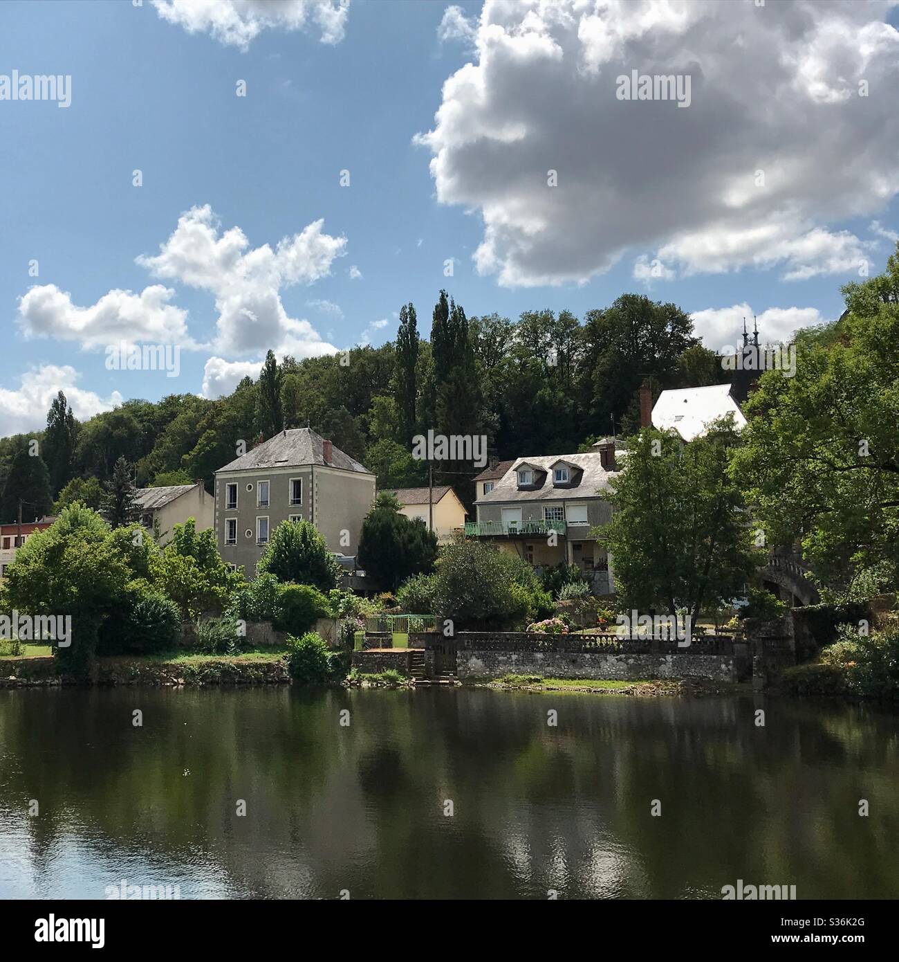 Argenton sur Creuse, Francia - Immagine stock catturata con smartphone