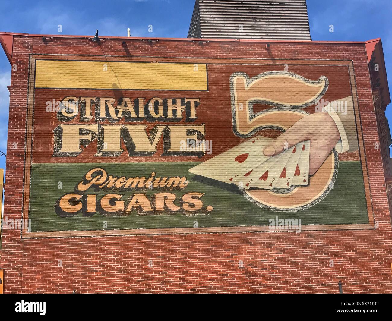 Vecchio cartello dipinto sul lato di un edificio nel centro di Città del Colorado Foto Stock