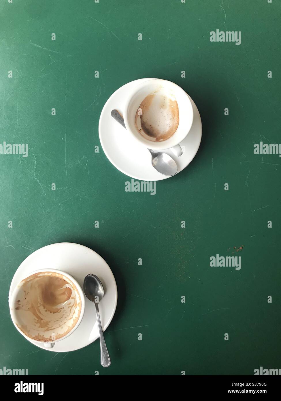 Cappuccino non più - Immagine stock catturata con smartphone