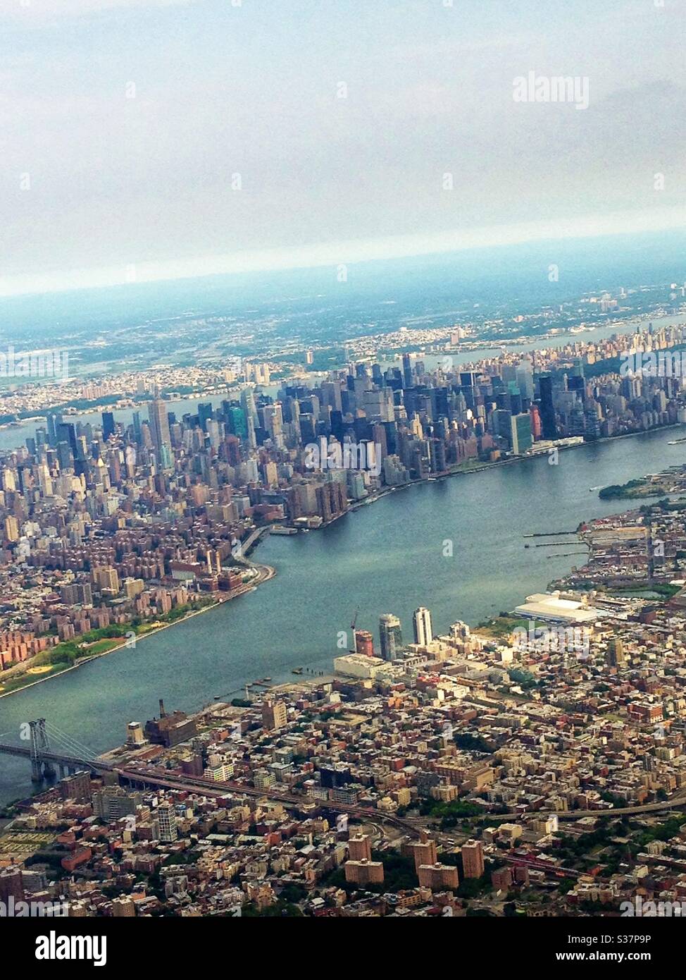 New York dal cielo, vista aerea di Manhattan con il fiume Hudson e Central Park Foto Stock