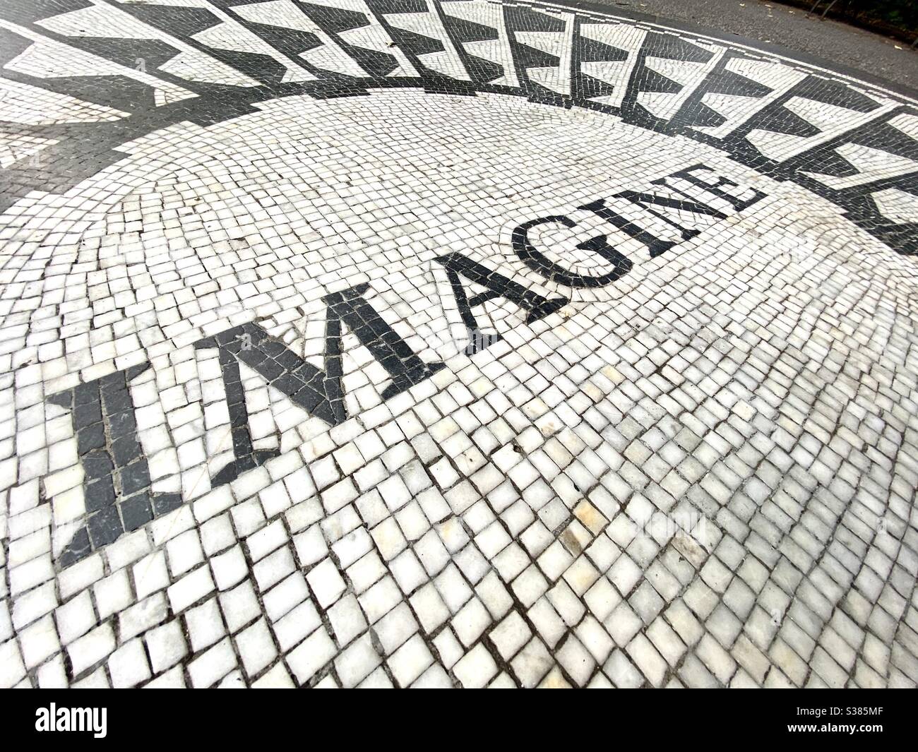 Omaggio commemorativo all'ex Beatle, John Lennon. Foto Stock